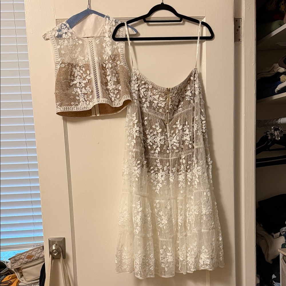 Bronx and Banco White Lace Two Piece Set - Picture 4 of 7